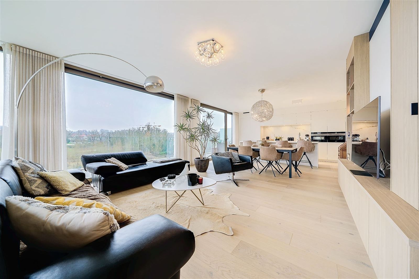 Prachtig penthouse met geweldig uitzicht foto {{pictureIndex}}