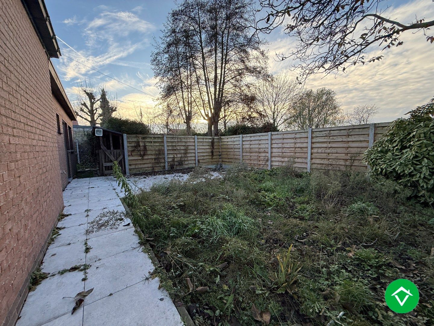 Rustig gelegen halfopen bebouwing met 3 slaapkamers, tuin en garage met uitweg! foto 19