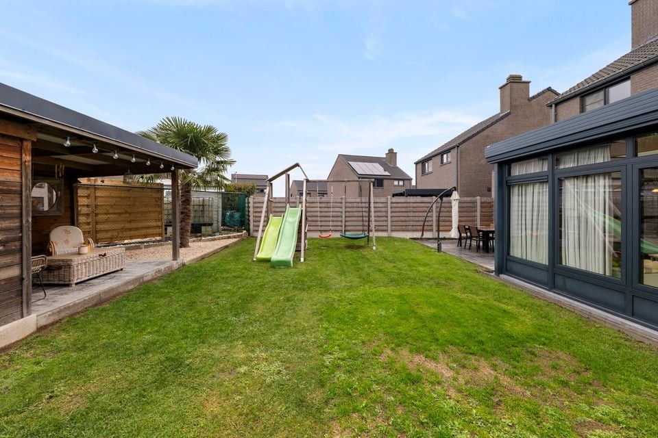 GEZELLIGE INSTAPKLARE GEZINSWONING MET 3 SLAAPKAMERS EN GARAGE IN KOZEN foto 32