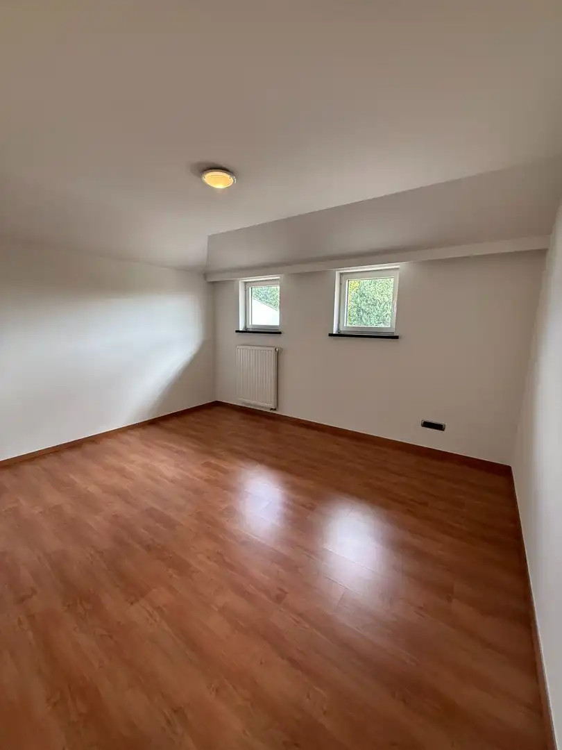Ruim appartement met 2 slaapkamers en 2 terrassen op een vlot bereikbare locatie in Achel. foto 17
