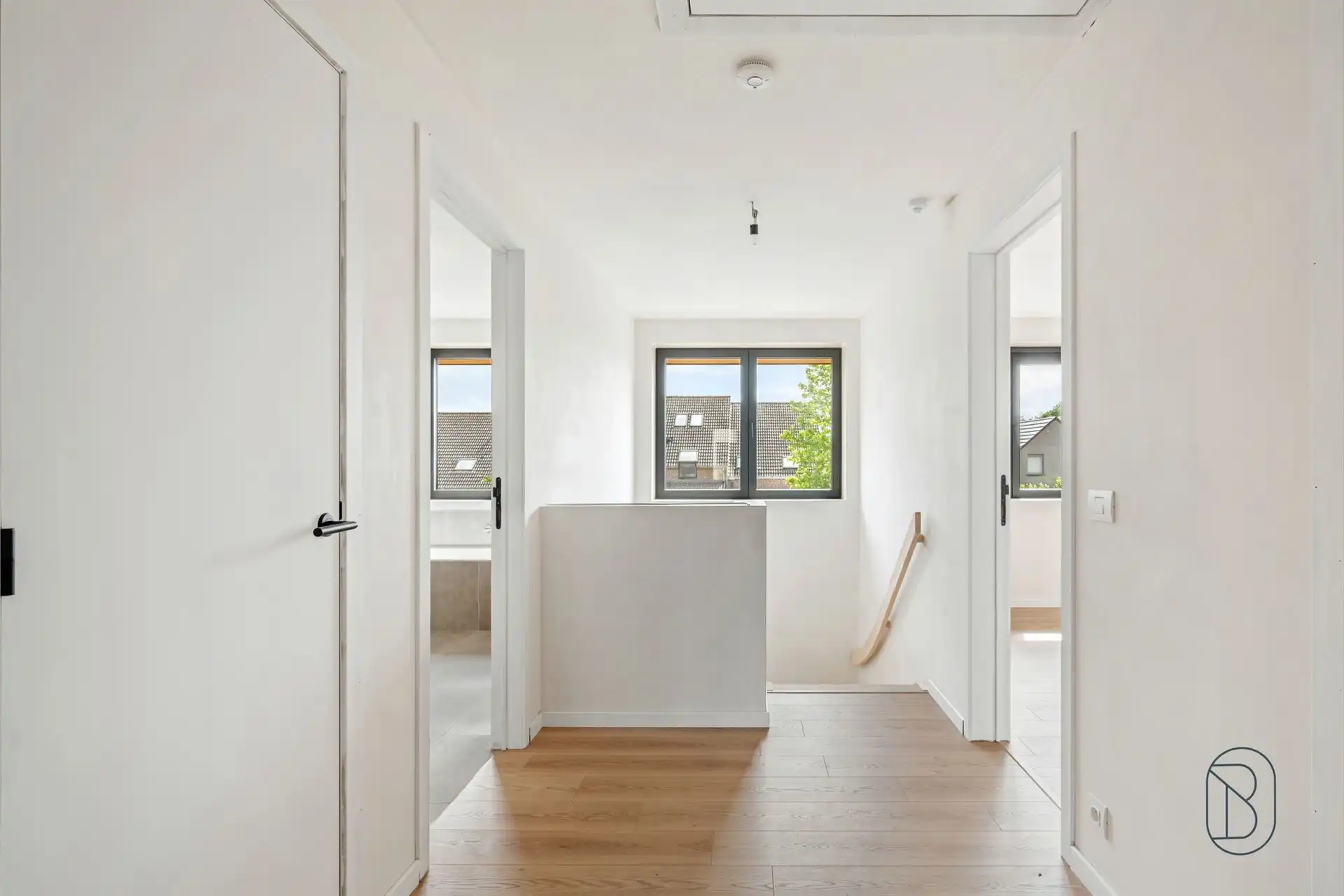 Kwalitatieve moderne ruime nieuwbouwwoning HOB met 3 SLK! foto 14