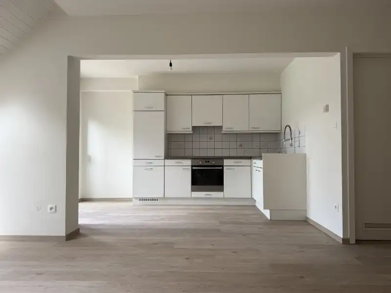 Leuk duplex-app. met 2 slaapkamers, terras en parking foto 3