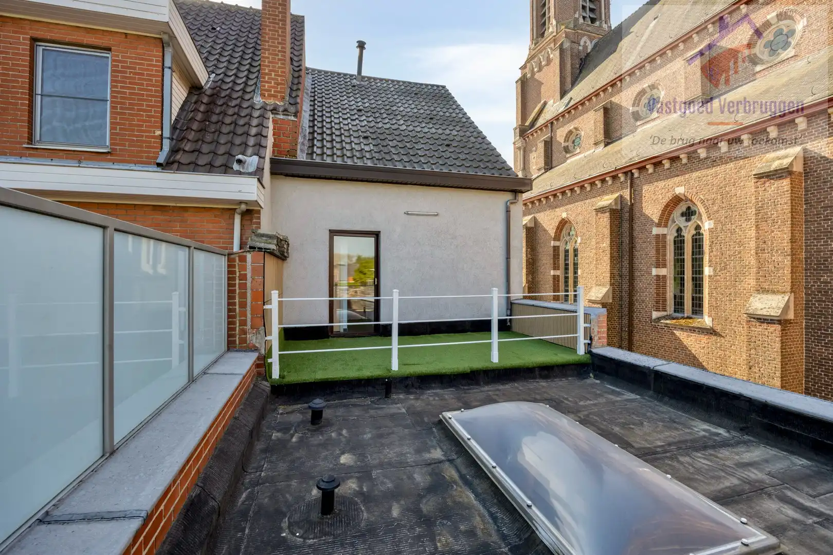 Ruime woning vergund als kamerwoning (3 kamers) met winkelruimte foto 14
