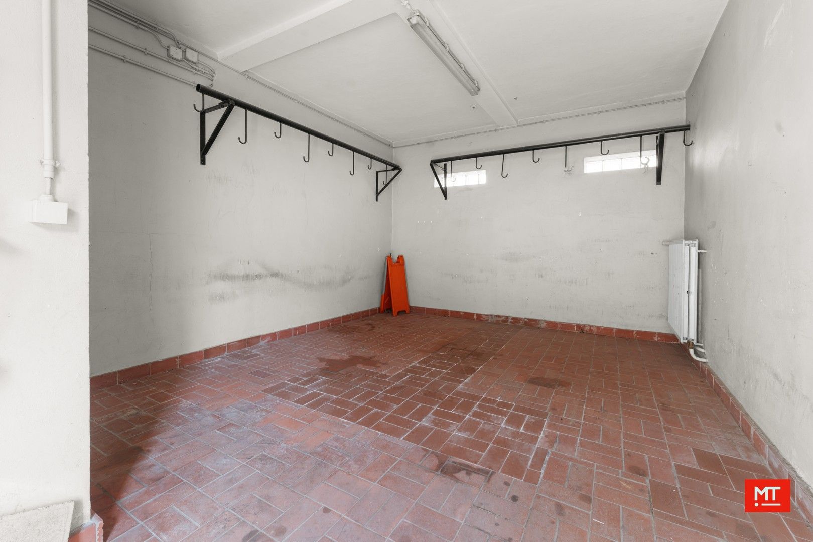 Voormalig politiecommissariaat te koop in Westrozebeke foto 11