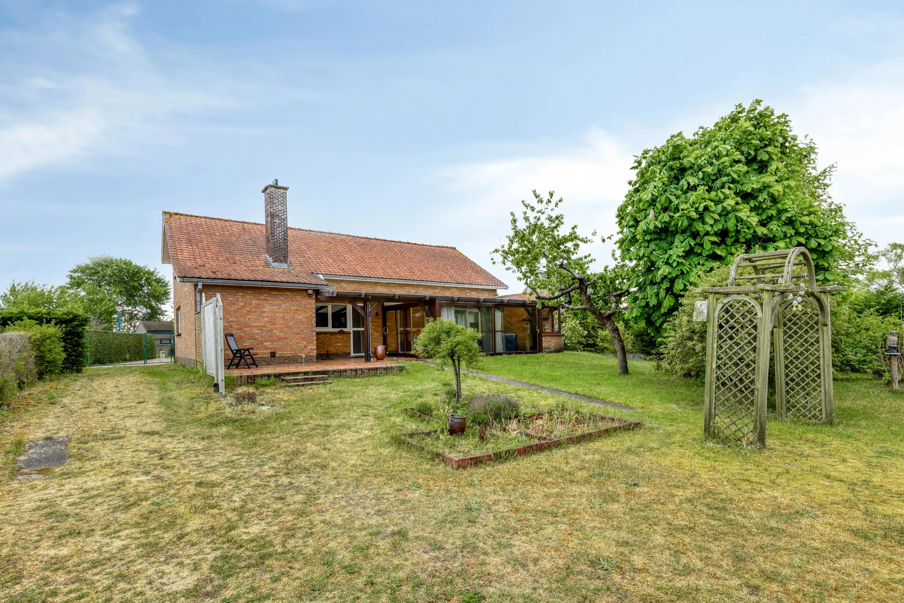 Gelijkvloerse villa met ruime tuin op een perceel van 2113m² foto 8