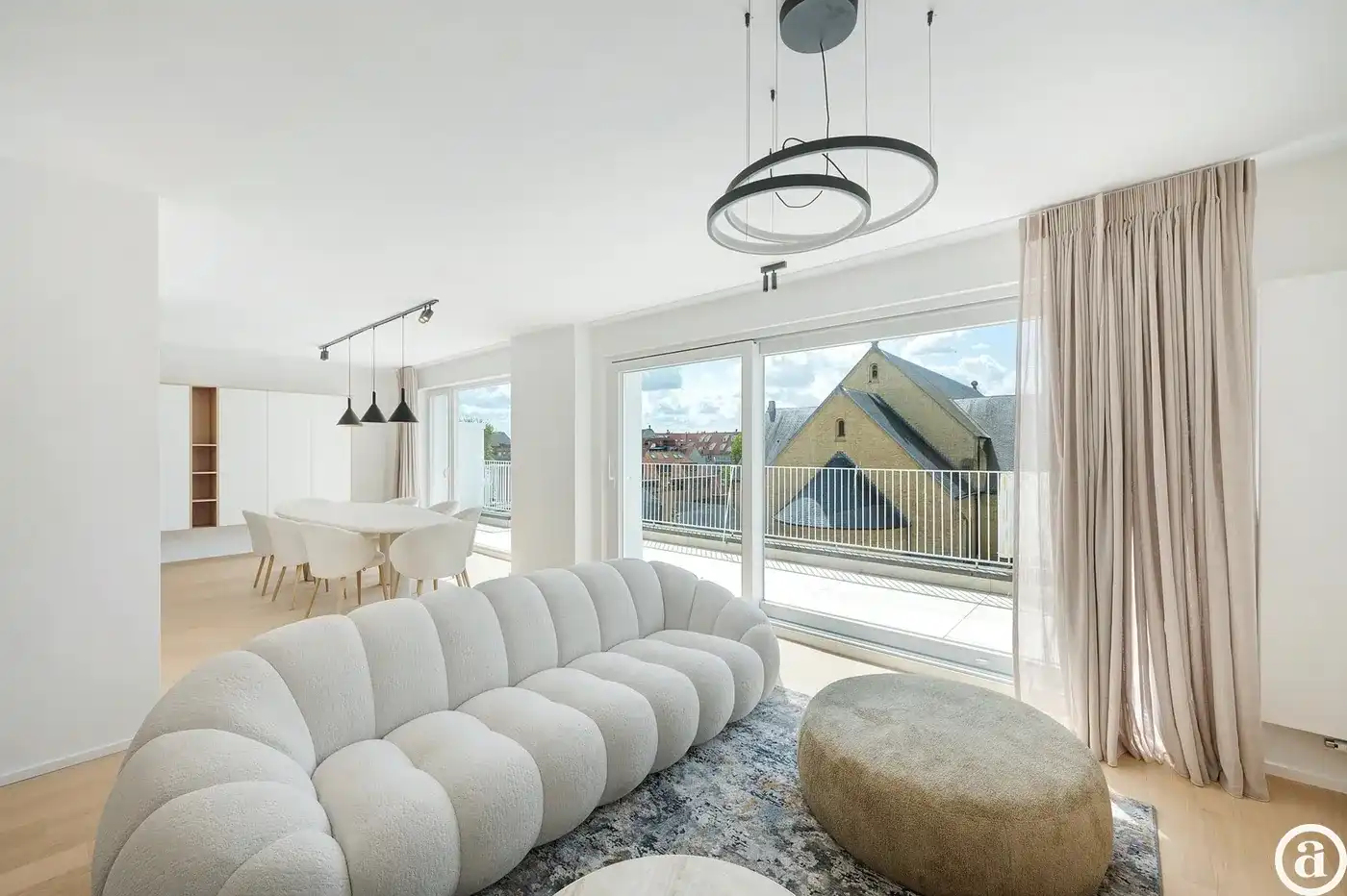 Zonnige penthouse (3 slpk) met open zicht nabij Dumortierl. foto 4