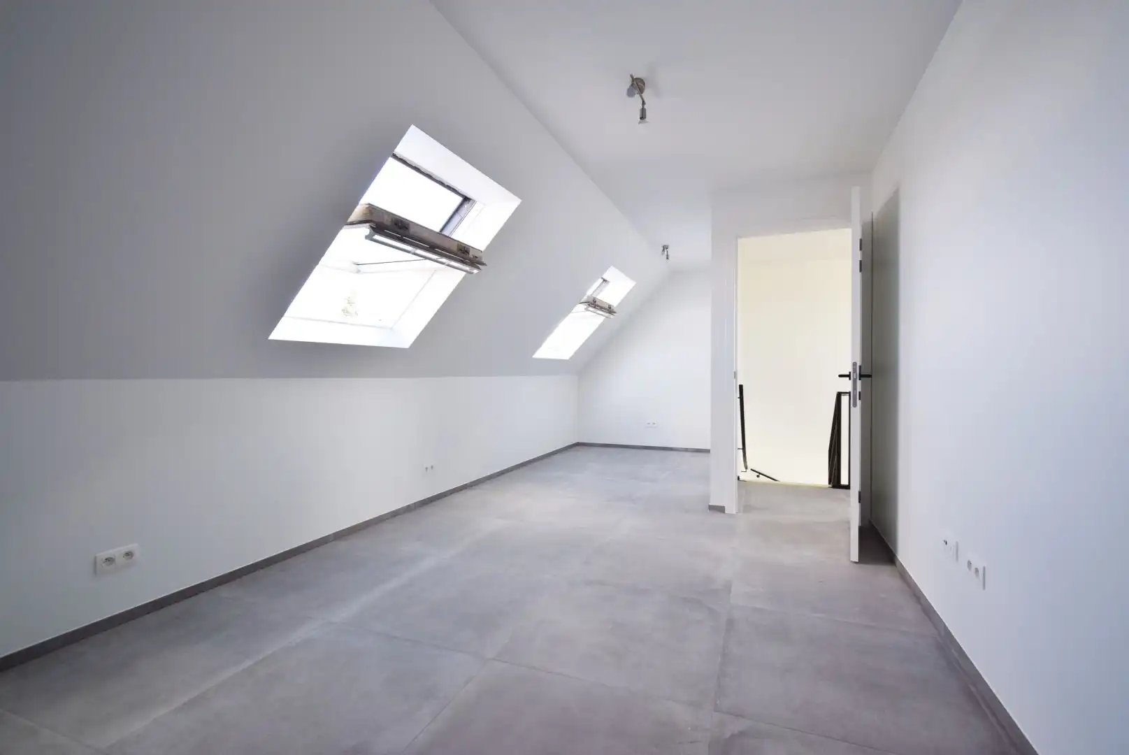 HOOGSTAAND AFGEWERKT DUPLEXAPPARTEMENT foto 11