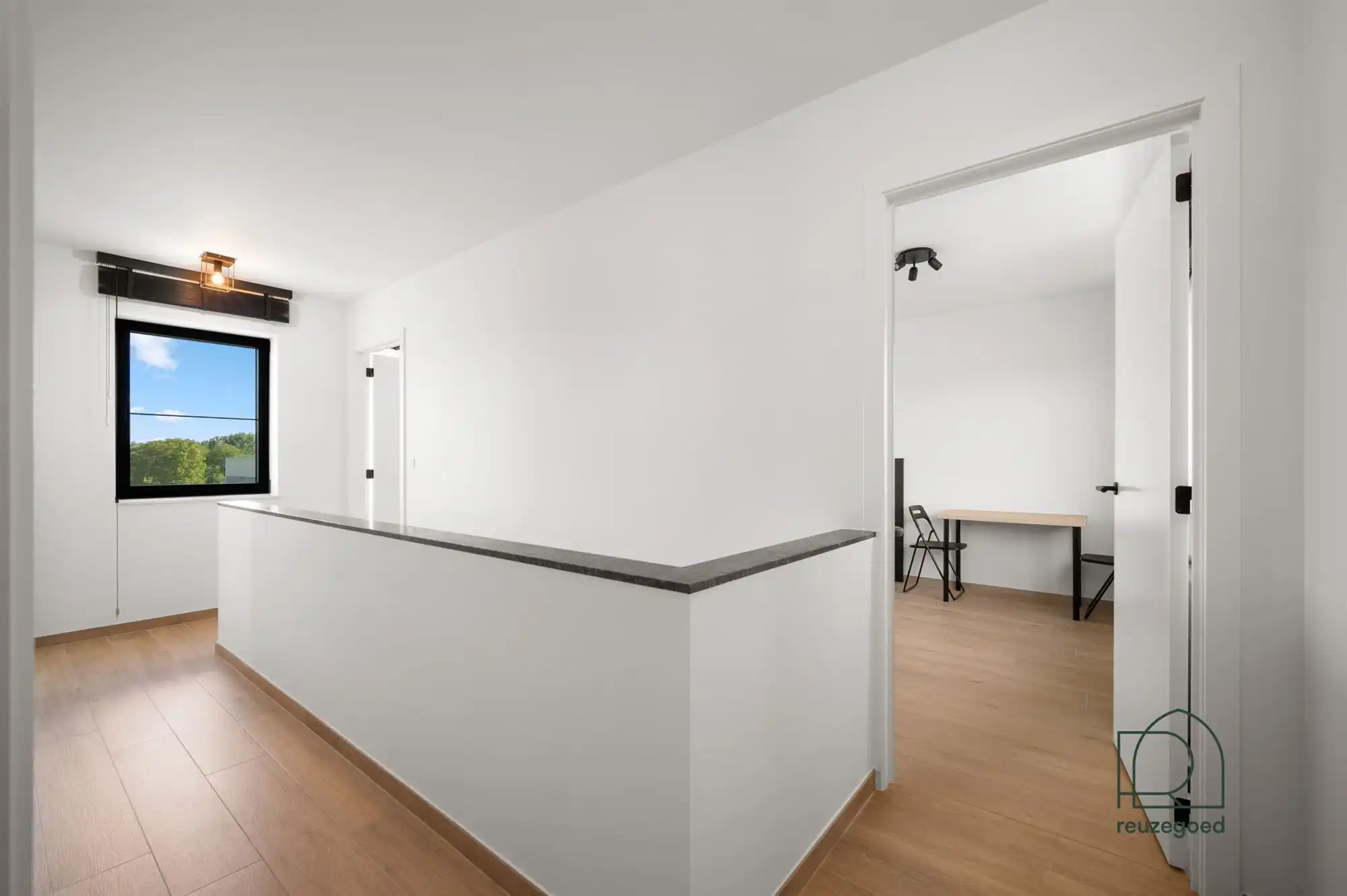Uniek duplexappartement (3 slpk) met huisgevoel, groene daktuin en zicht op de velden in Kortessem foto 18
