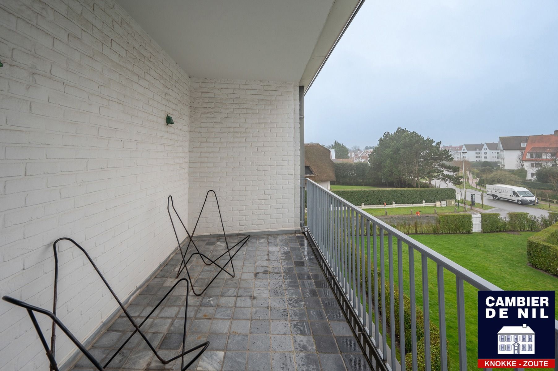 Ruim appartement in het Zoute, dichtbij de zeedijk. foto 3