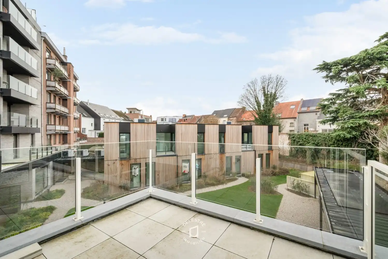 BEN APP. BOTANIKKEN HOF MET GROOT TERRAS, sterke investering op topligging foto 5