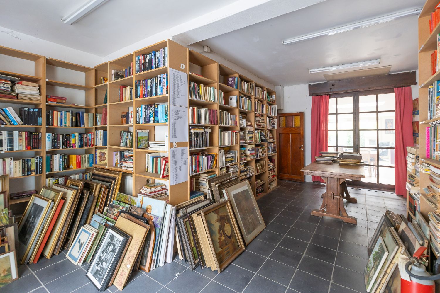 Ruime te renoveren woning met zonnige tuin en tal van mogelijkheden. foto 10