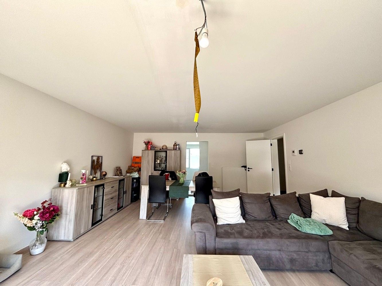 Lichtrijk en modern appartement met twee slaapkamers in het centrum van Wommelgem! foto 8