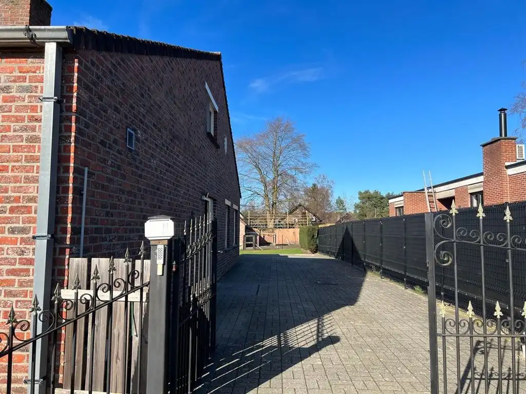 Charmante, vrijstaande woning foto 3