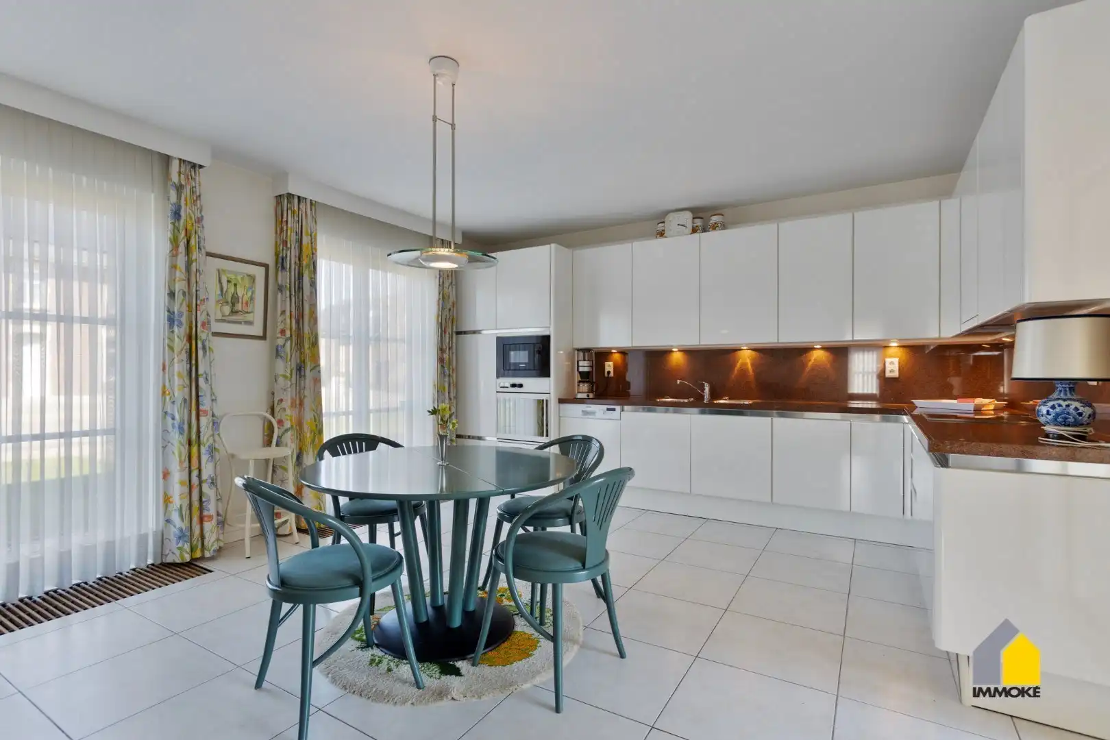 Tijdloze, stijlvolle villa met parktuin op toplocatie. foto 14