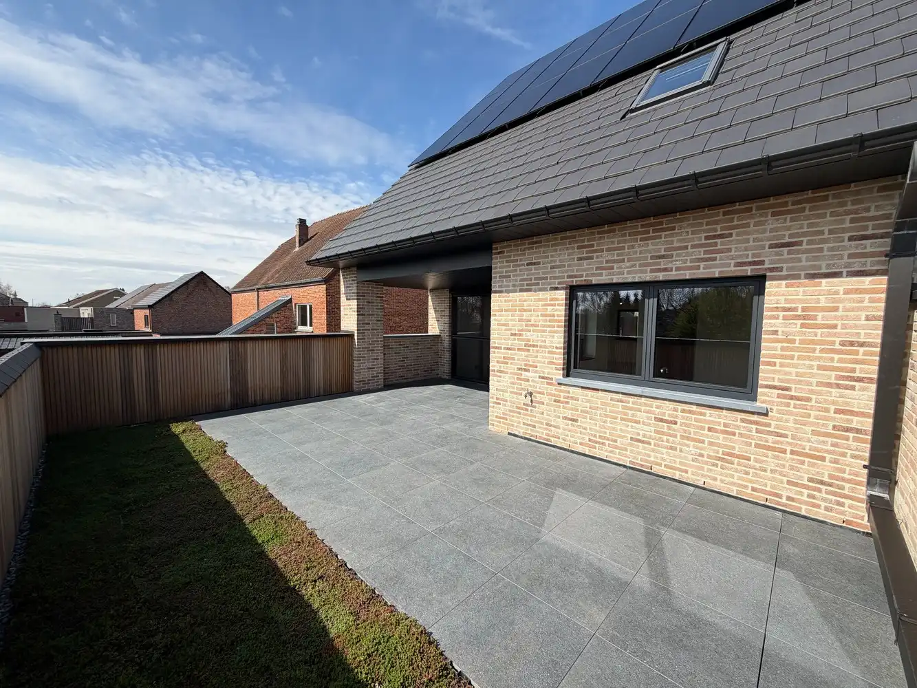 Zeer ruim appartement te huur foto 8