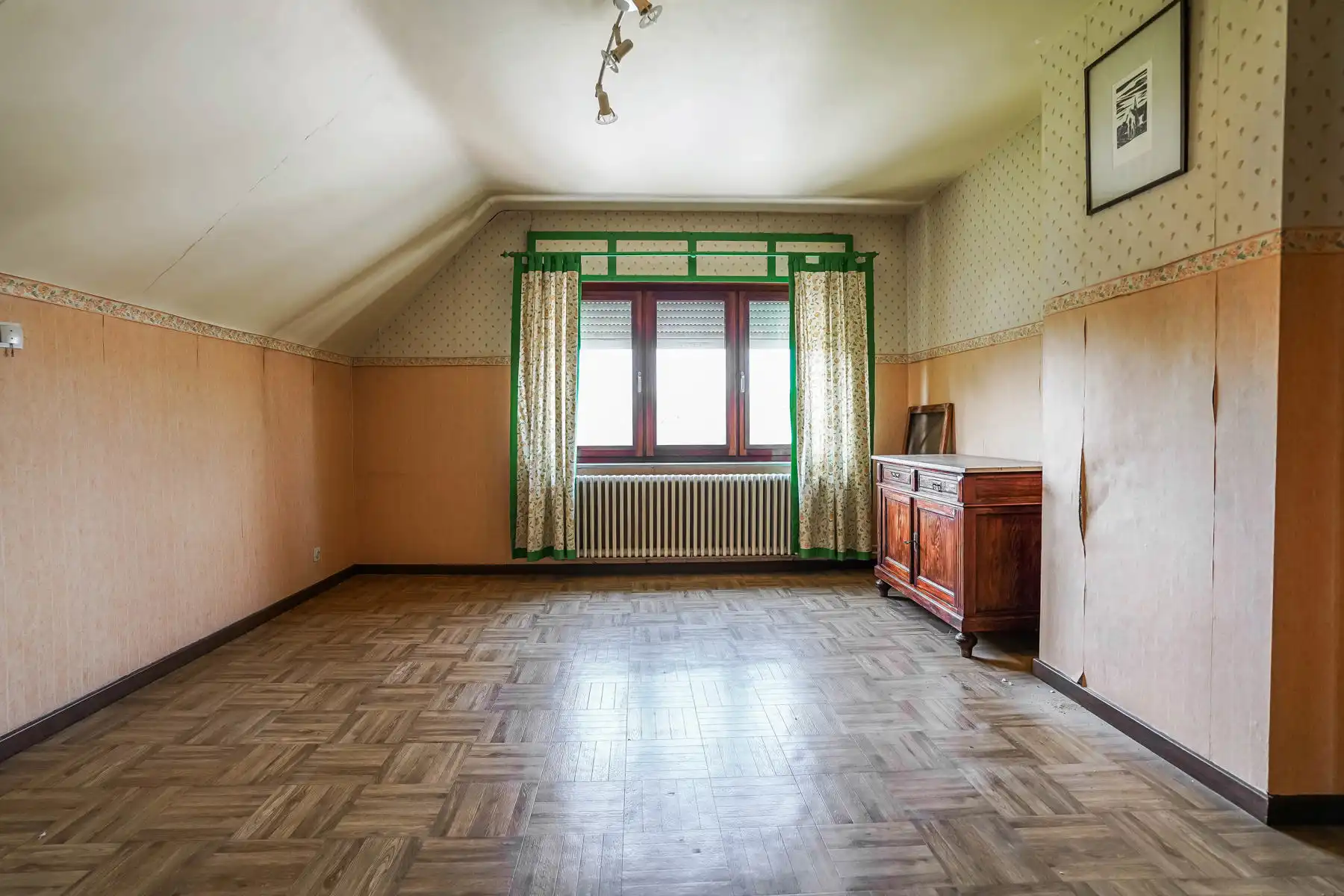 Te renoveren, vrijstaande woning op een perceel van 1070 m² foto 24