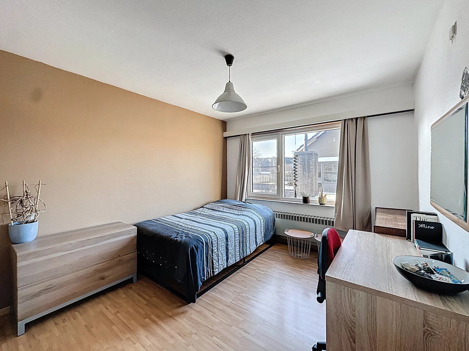 Recent gerenoveerde woning met 3 ruime slaapkamers en kleine tuin vlakbij het centrum. foto 15