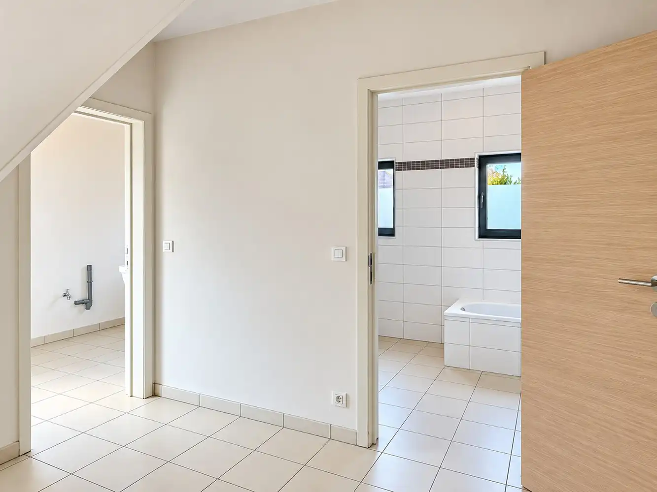Ruim en zonnig 3-slaapkamerappartement van ca. 160 m² in het centrum van Merelbeke en mogelijkheid tot terras foto 11