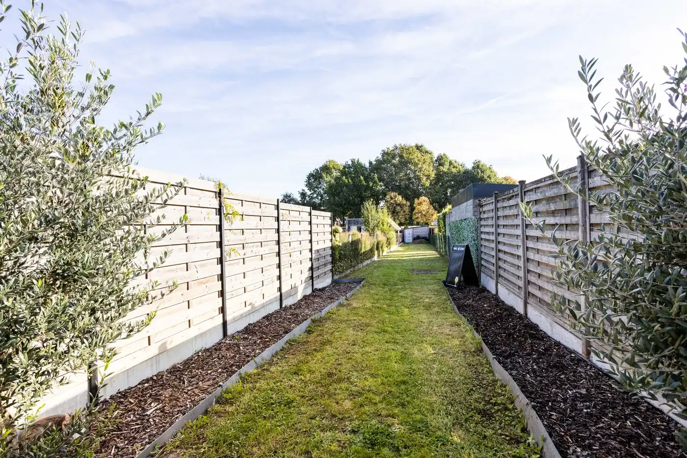 Instapklare, vernieuwde woning op rustige locatie! foto 14