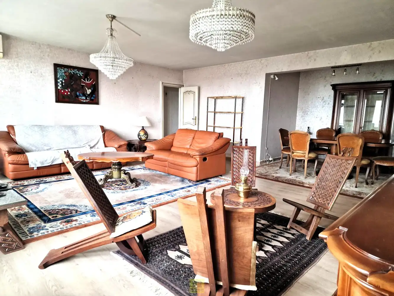 Ruim lichtrijk appartement op 12de verdieping - 4 slaapkamers! foto {{pictureIndex}}