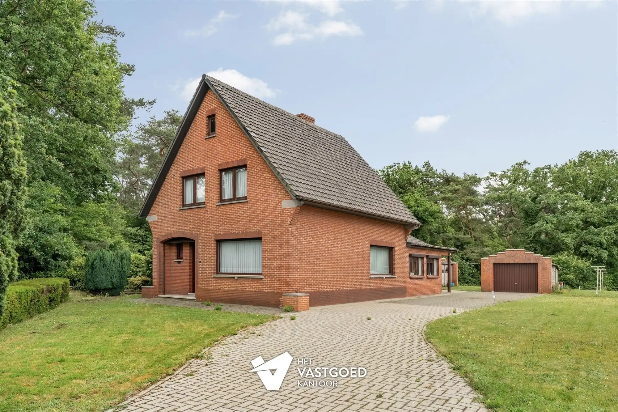OP TE FRISSEN KARAKTERVOLLE WONING UITERST RUSTIG GELEGEN TEN MIDDEN VAN HET GROEN OP EEN PERCEEL VAN 20A16CA TE OOSTHAM foto 28