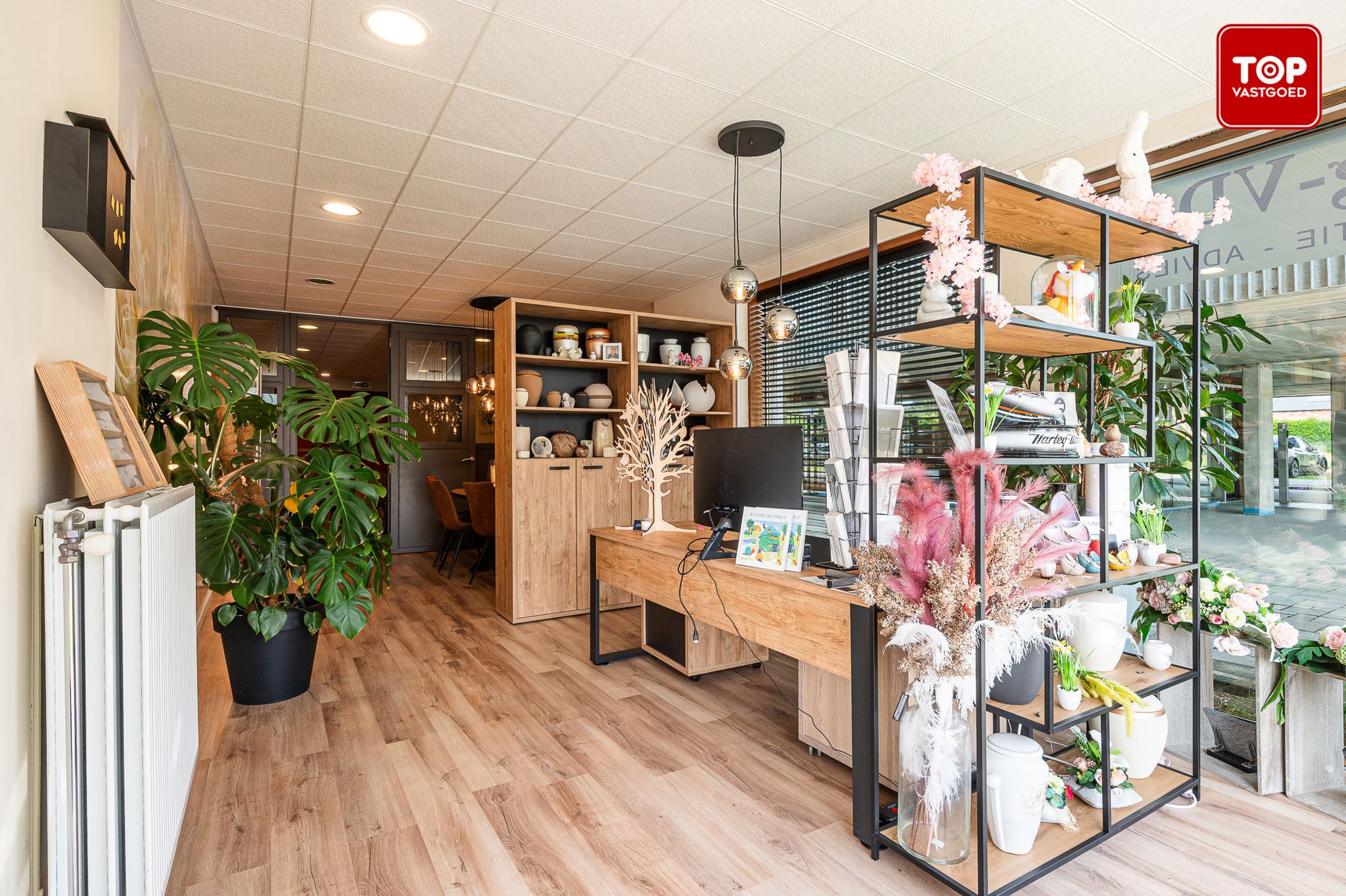 Handelsruimte met buitenruimte op topligging foto 6