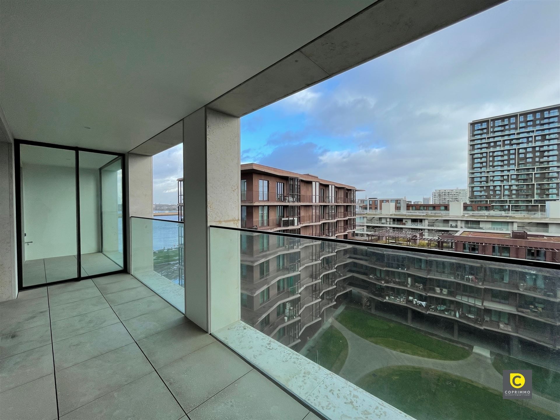 Modern nieuwbouwappartement op Nieuw Zuid foto 7