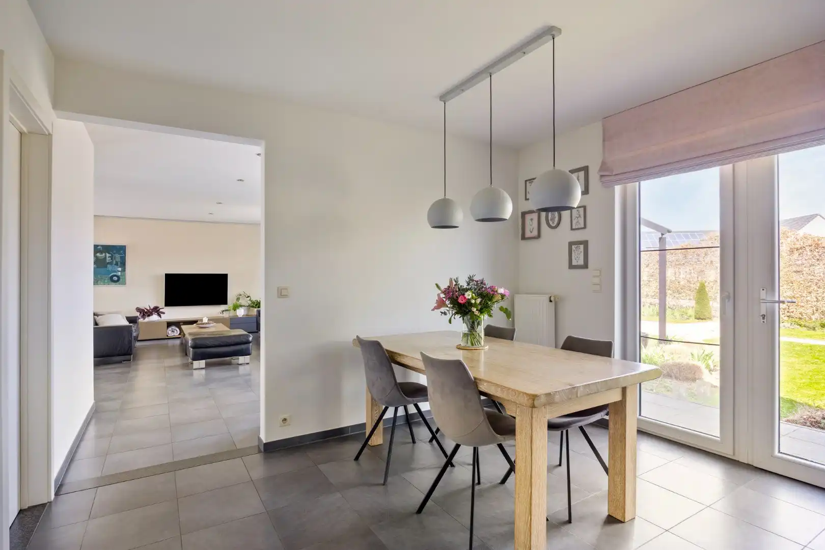 Moderne woning met zeer rustige ligging in Riemst-Millen foto 9