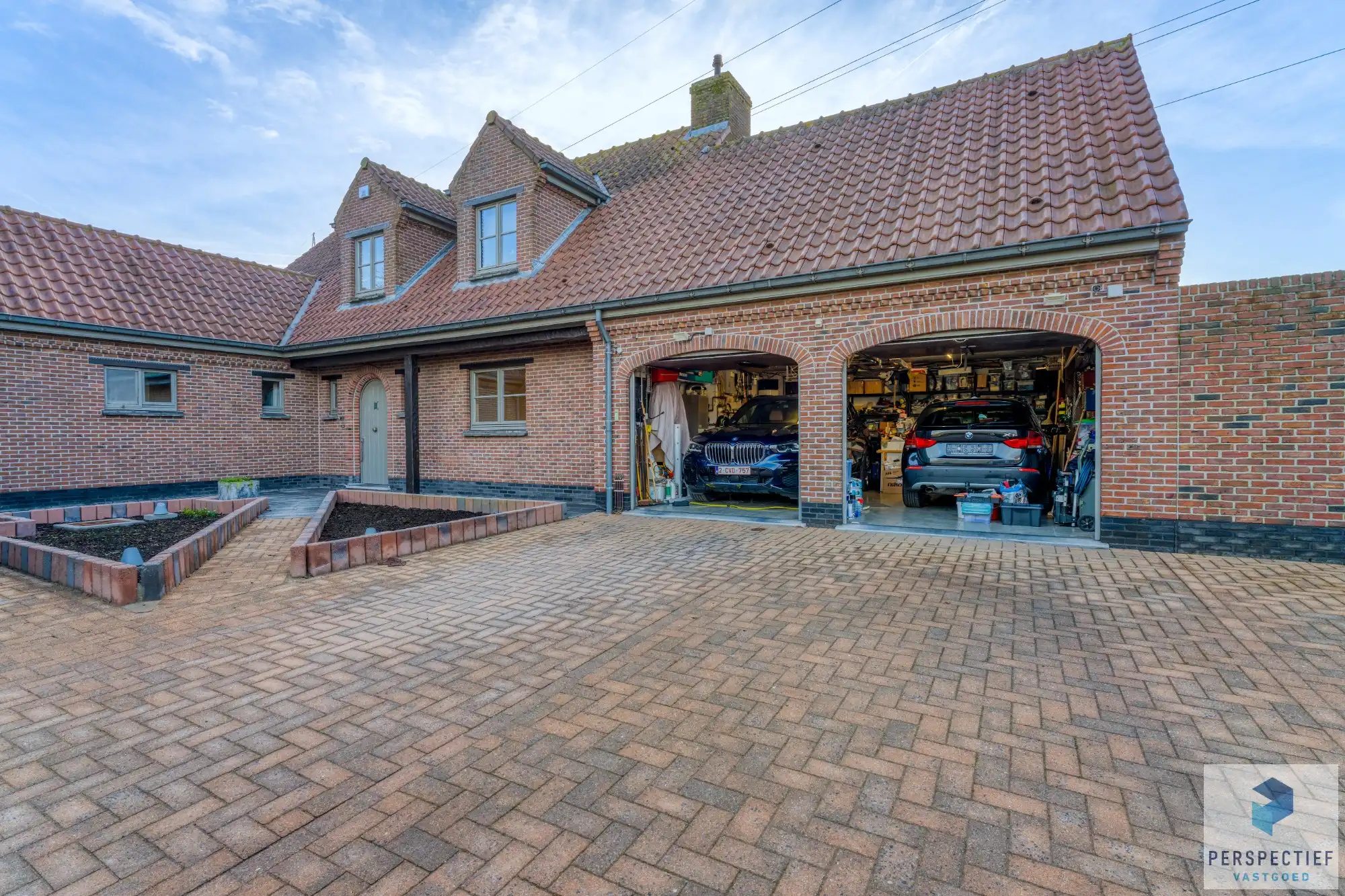 Landelijk gelegen villa met handelsruimte en buitenzwembad op 1370 m² foto 26