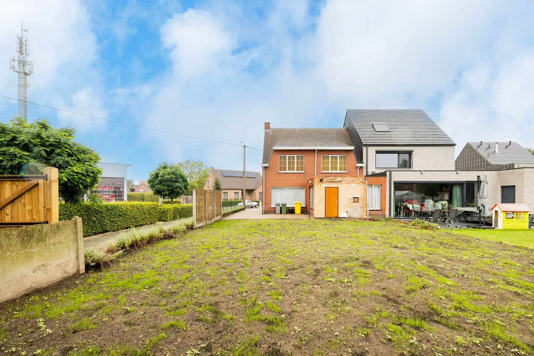 Te renoveren woning met veel potentieel op rustige locatie foto 27