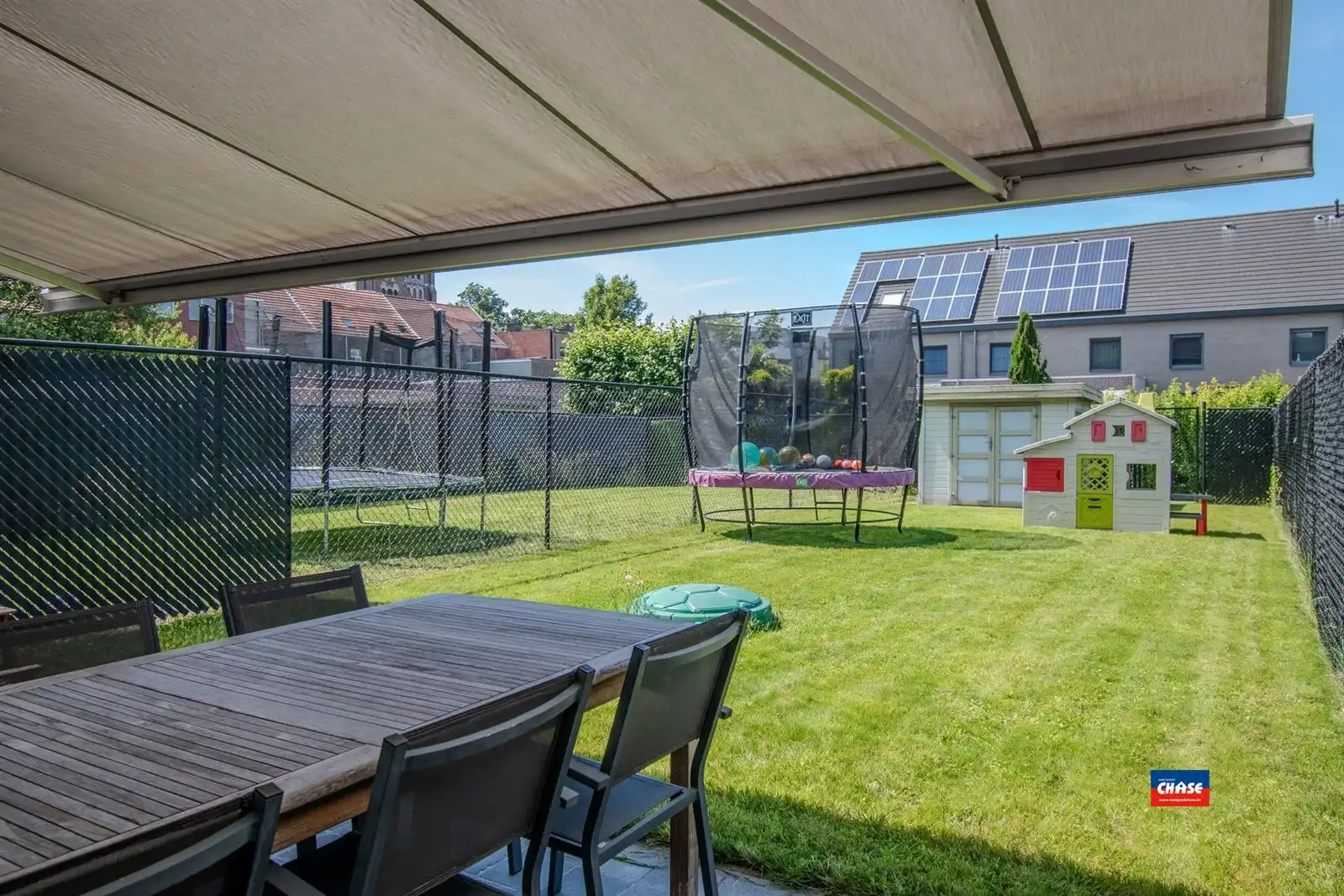 Instapklare woning met 4 slaapkamers, tuin en garagebox foto 13