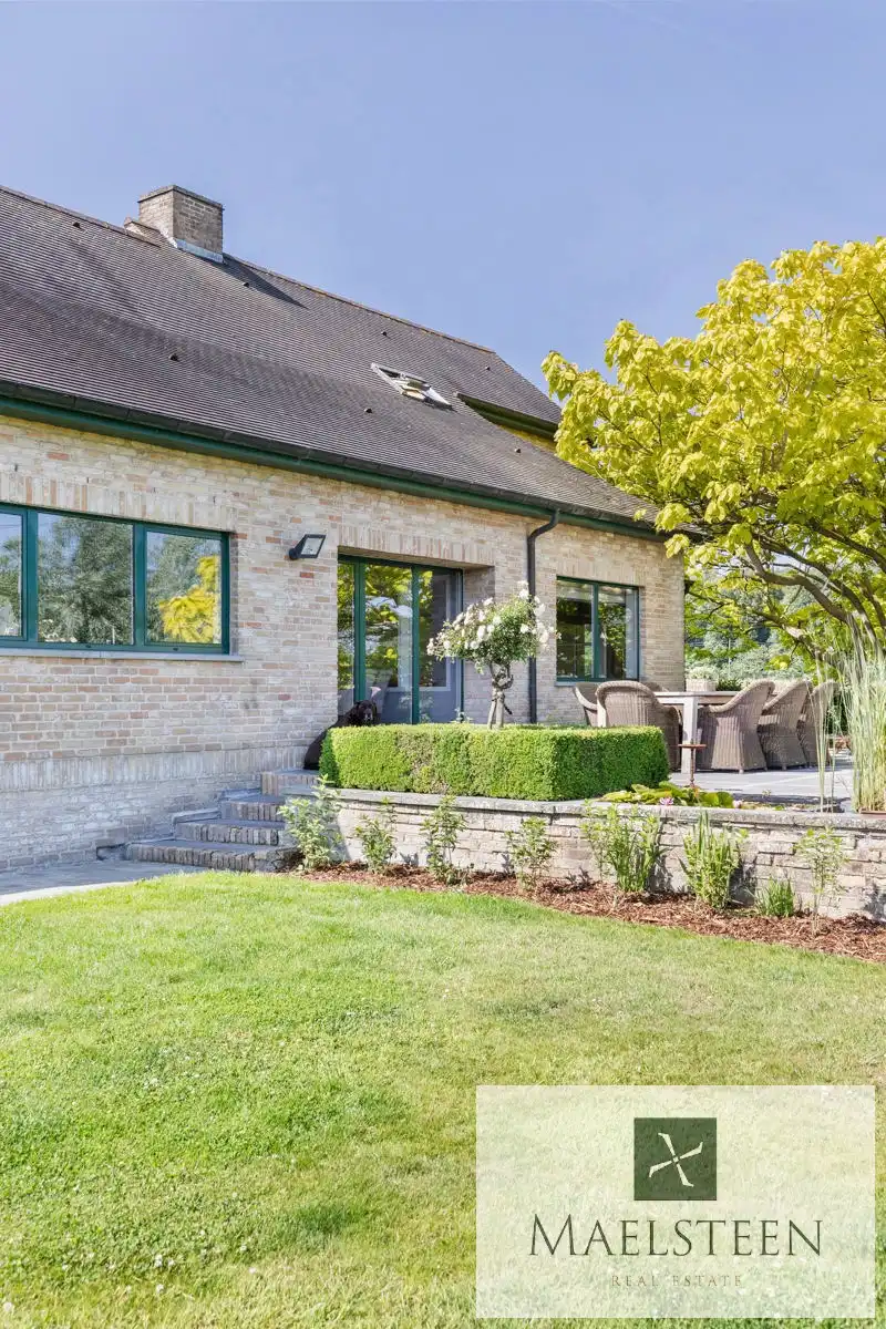 Boerderij op 1,5ha op de flank van Oedelem-berg  foto 21