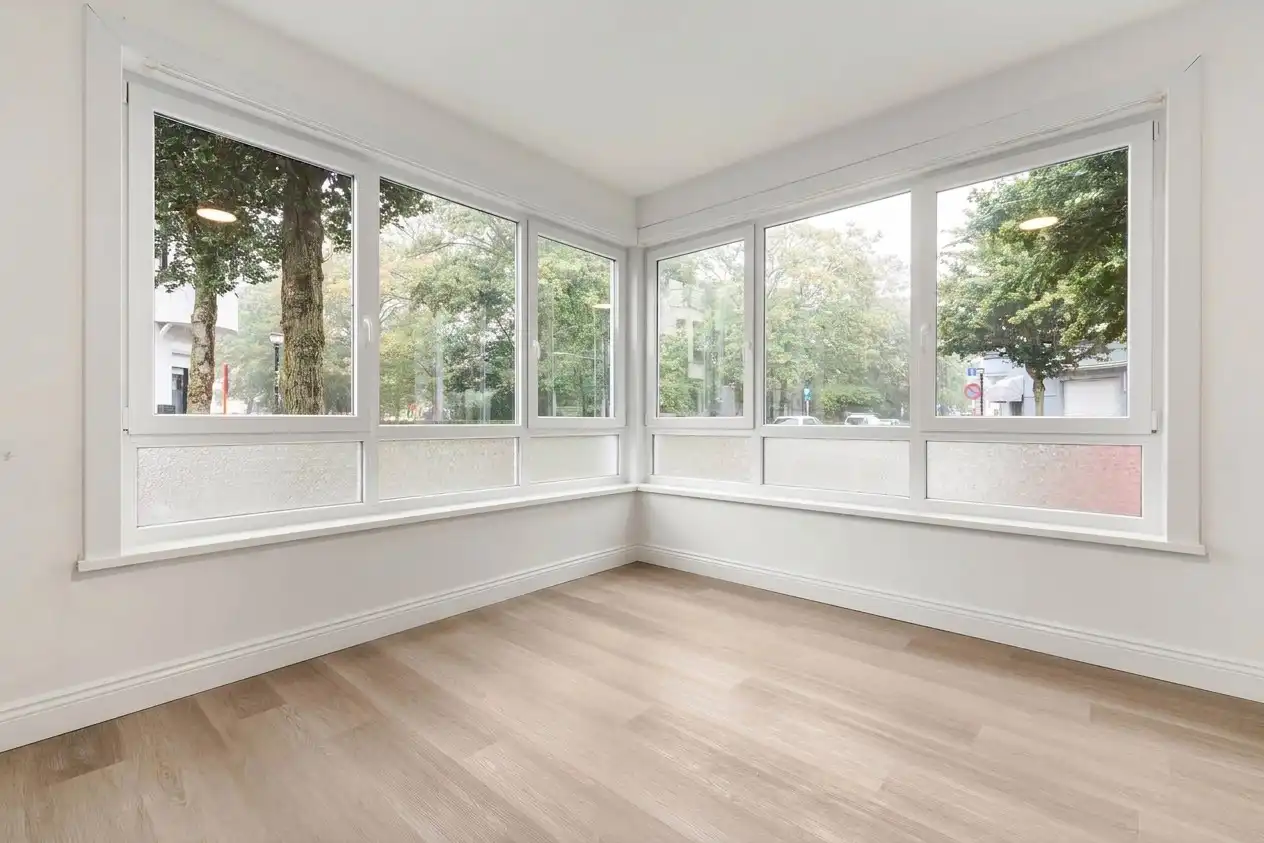 Instapklaar hoekappartement met groen zicht foto {{pictureIndex}}