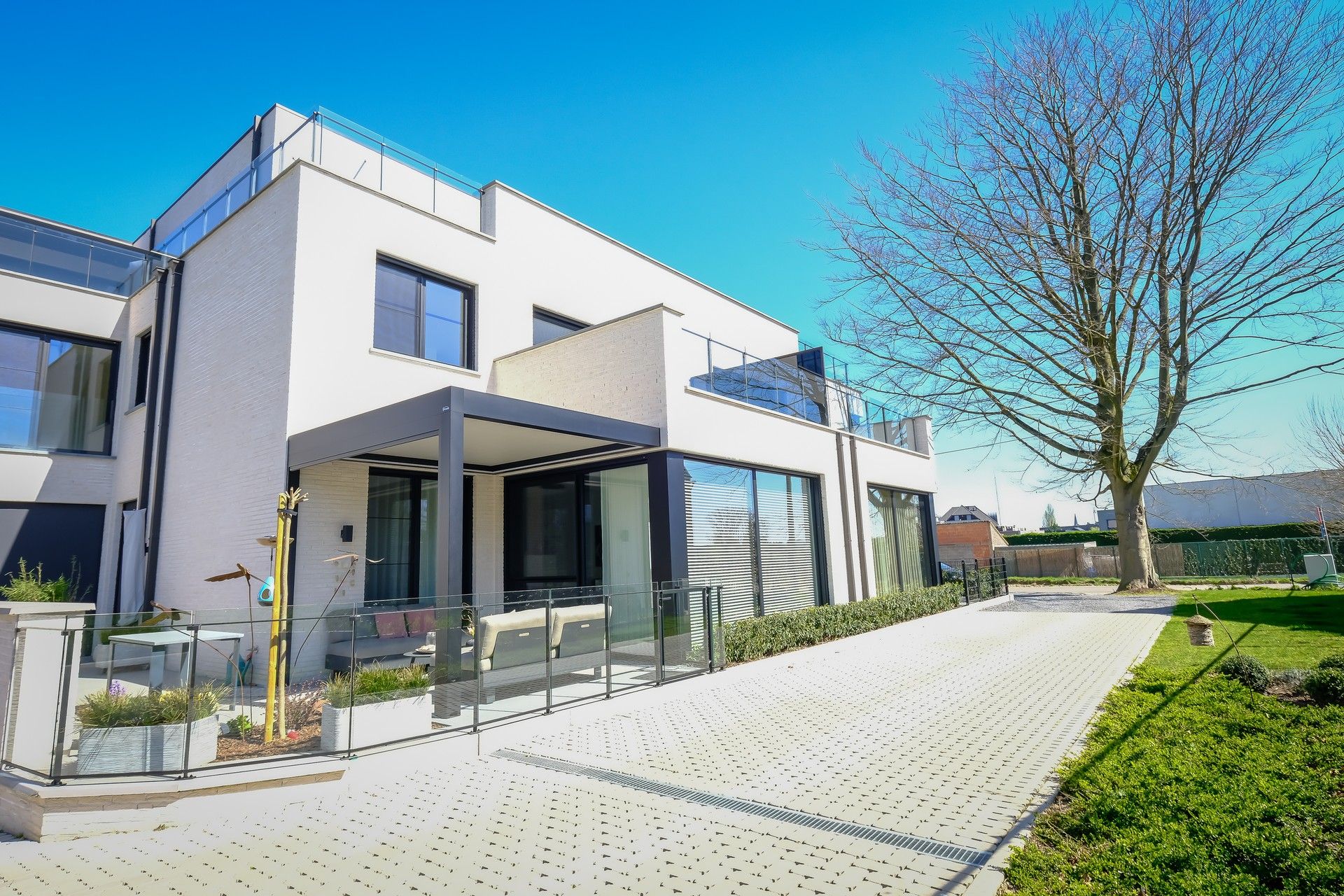 Luxueus appartement van 100 m² met ruim terras van 19 m² foto {{pictureIndex}}