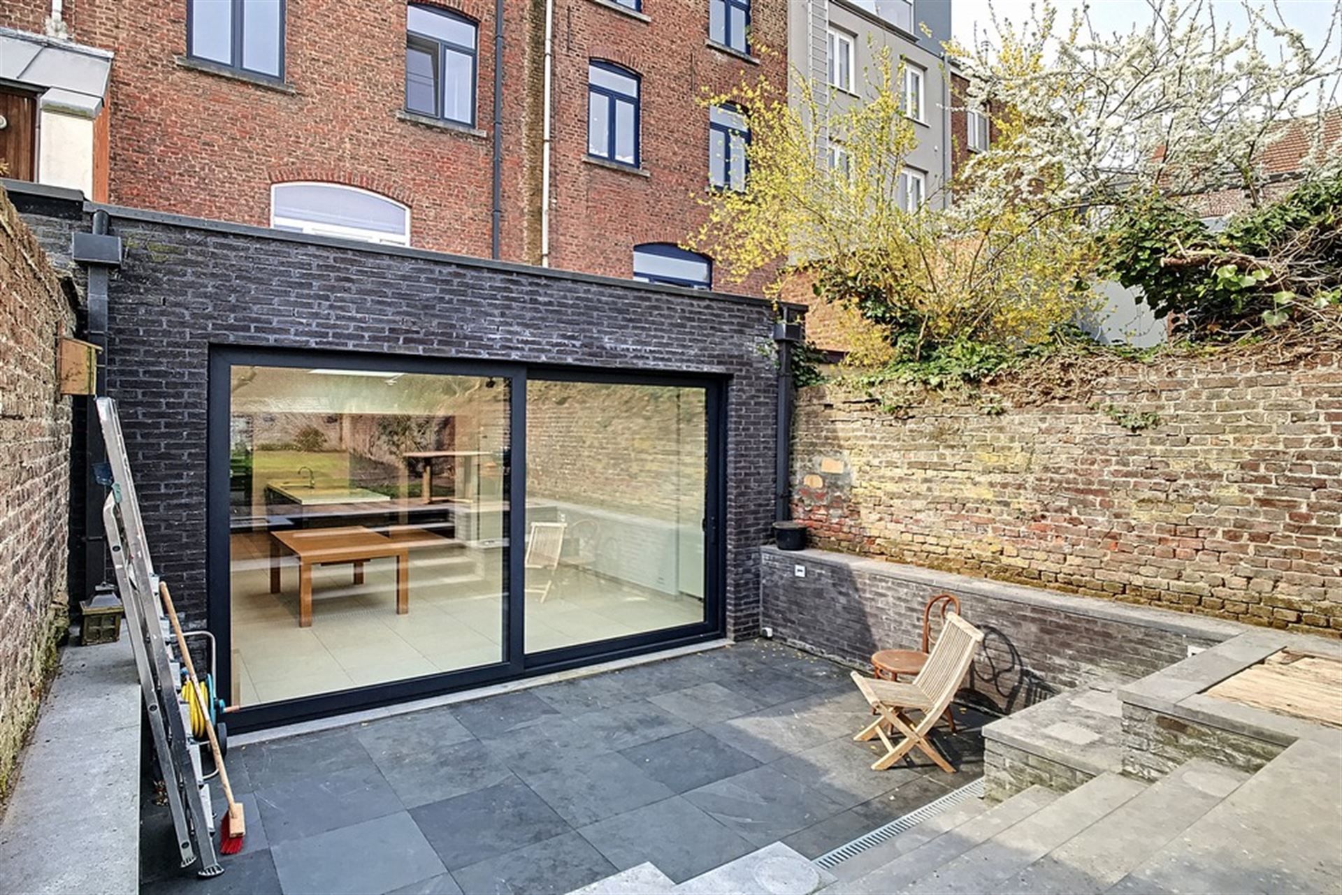 Prachtig gerenoveerde herenwoning foto 24