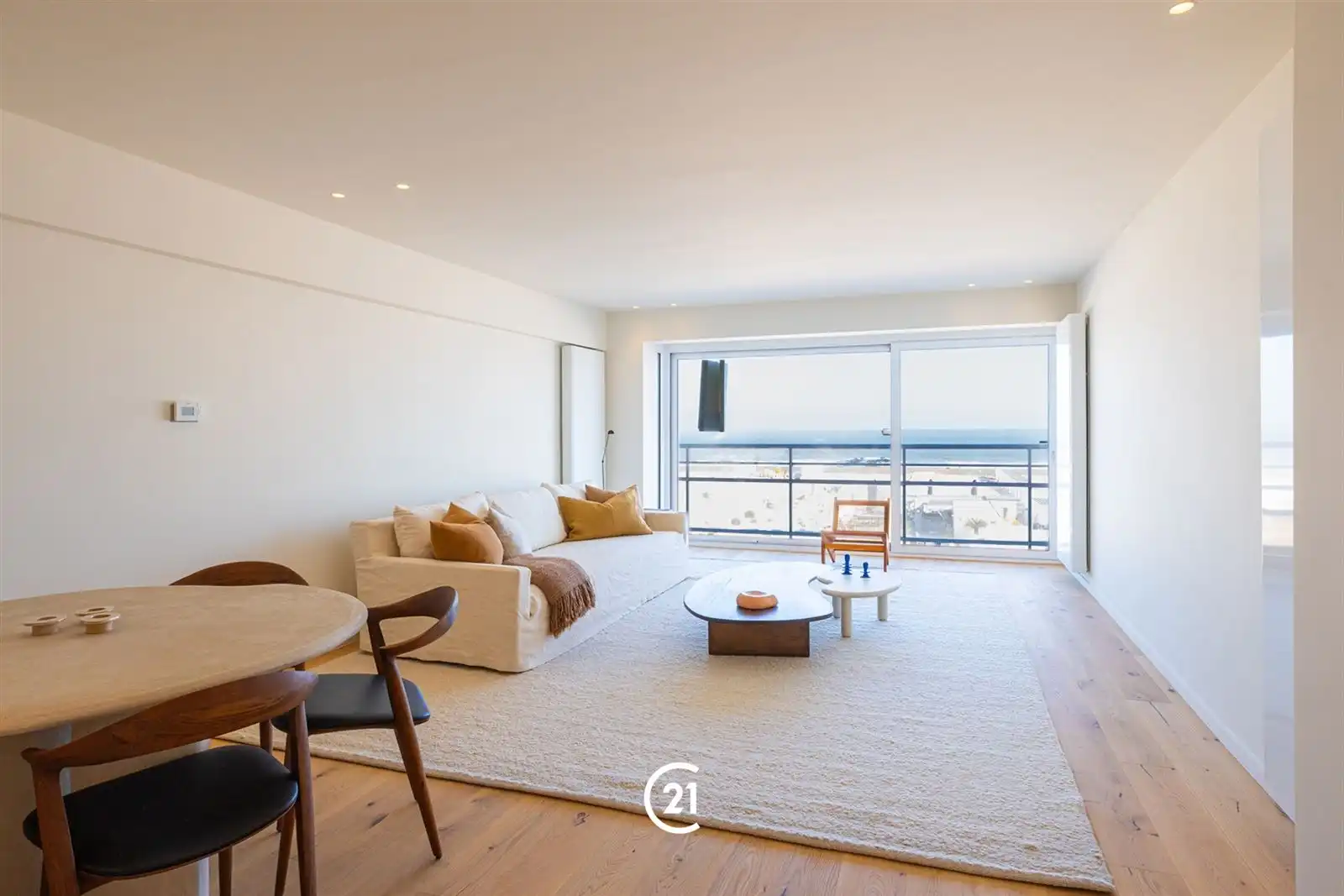 Elke dag vakantie in Het Zoute – Luxueus gerenoveerd appartement met frontaal zeezicht foto 4