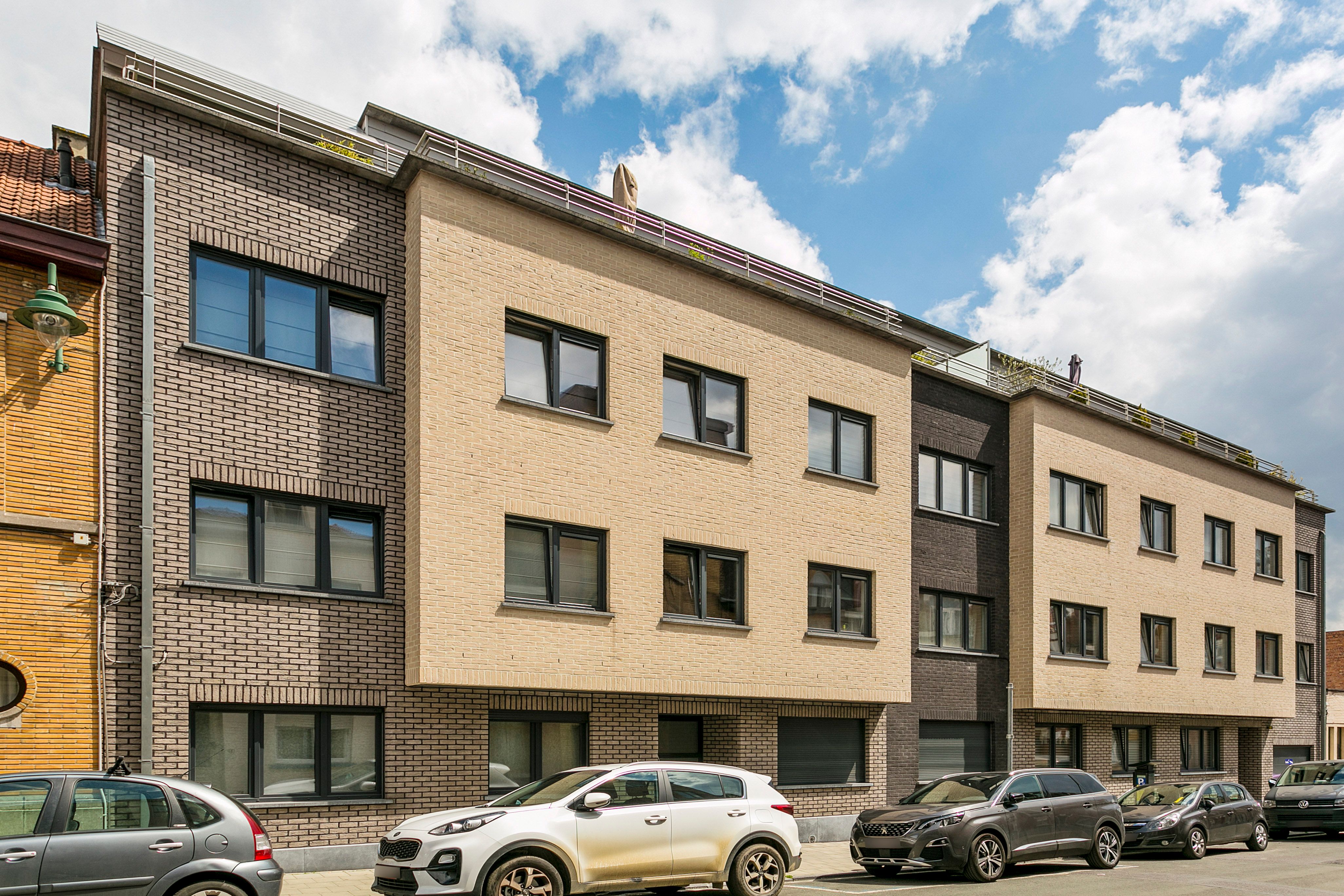 ()=>{if(producerUpdateValueVersion(node),producerAccessed(node),node.value===ERRORED)throw node.error;return node.value} Rue Potaerdegat 20A - 1080 Molenbeek-Saint-Jean