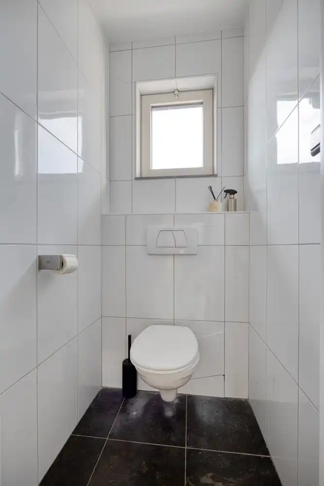 Ruime, energiezuinige gezinswoning met ingebouwd zwembad op toplocatie in Lanaken foto 34