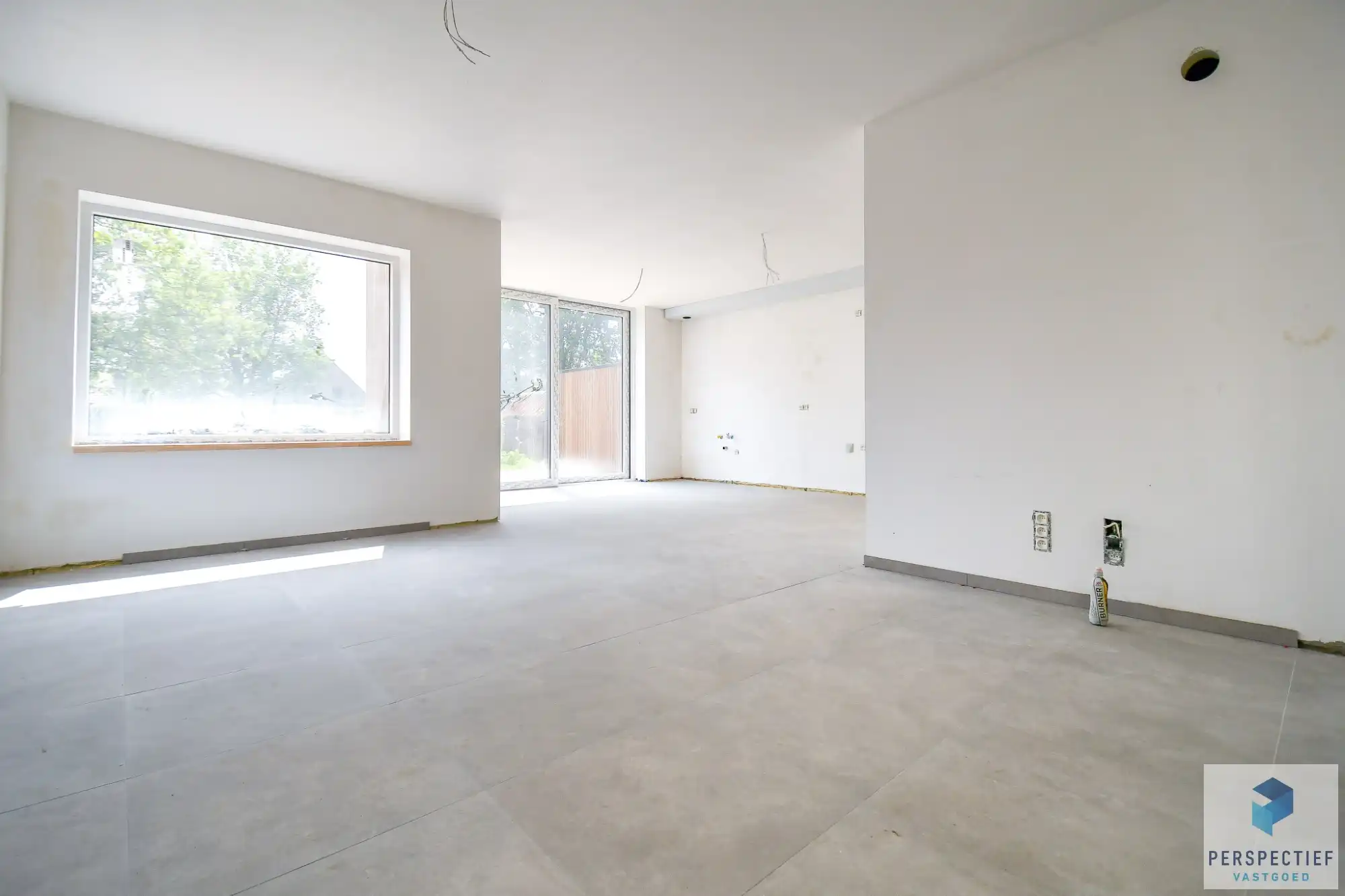Rustig gelegen afgewerkte moderne nieuwbouwwoning (BEN) met garage en tuin foto 6