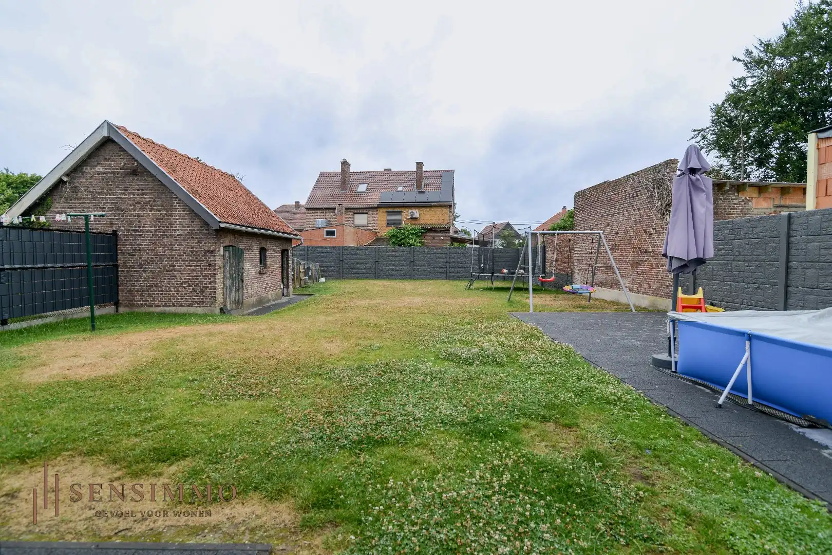 Gerenoveerde halfopen woning met 3 slaapkamers in Genk foto 19