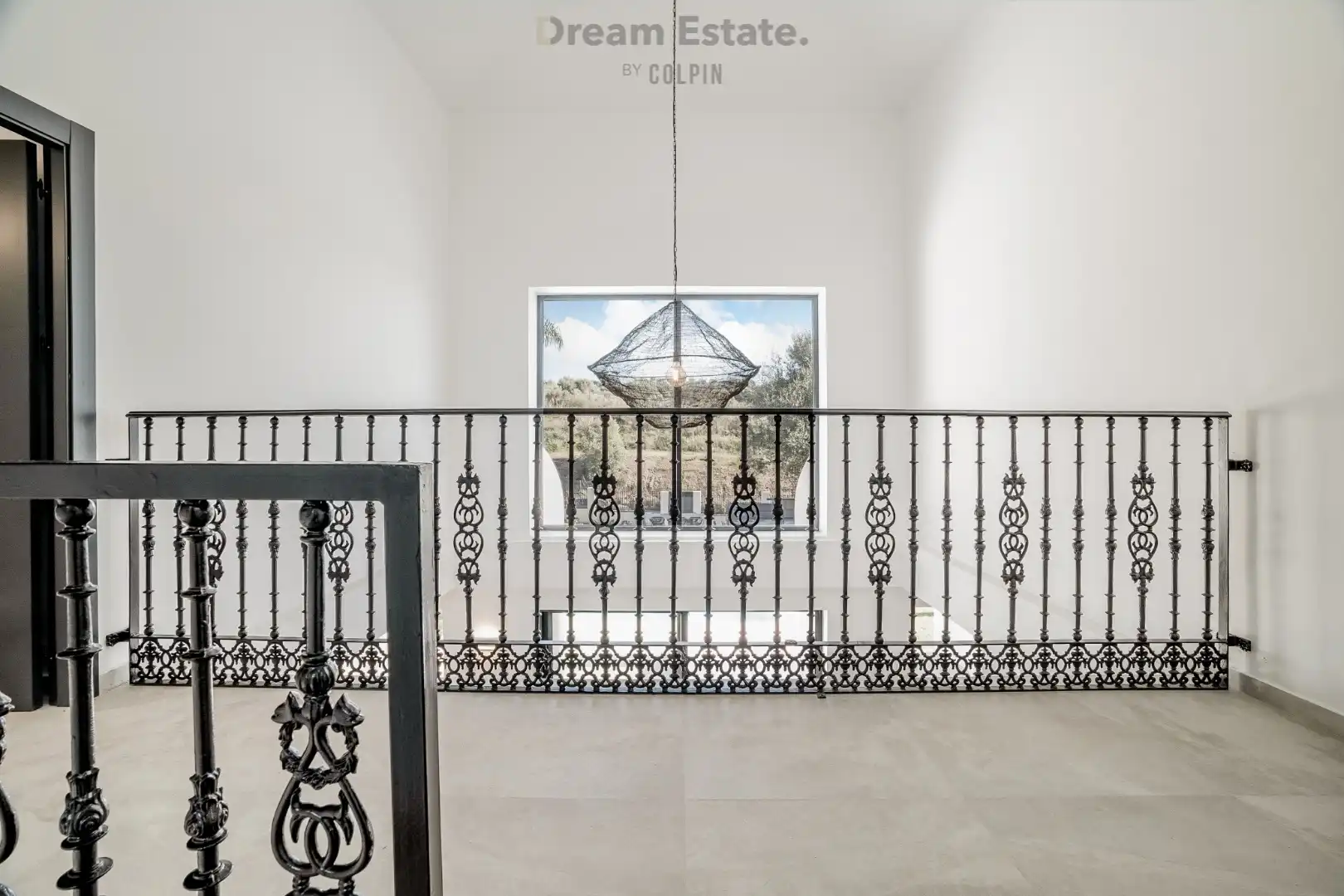 Een moderne familie villa te El Paraiso, Benahavis, New Golden Mile foto 21