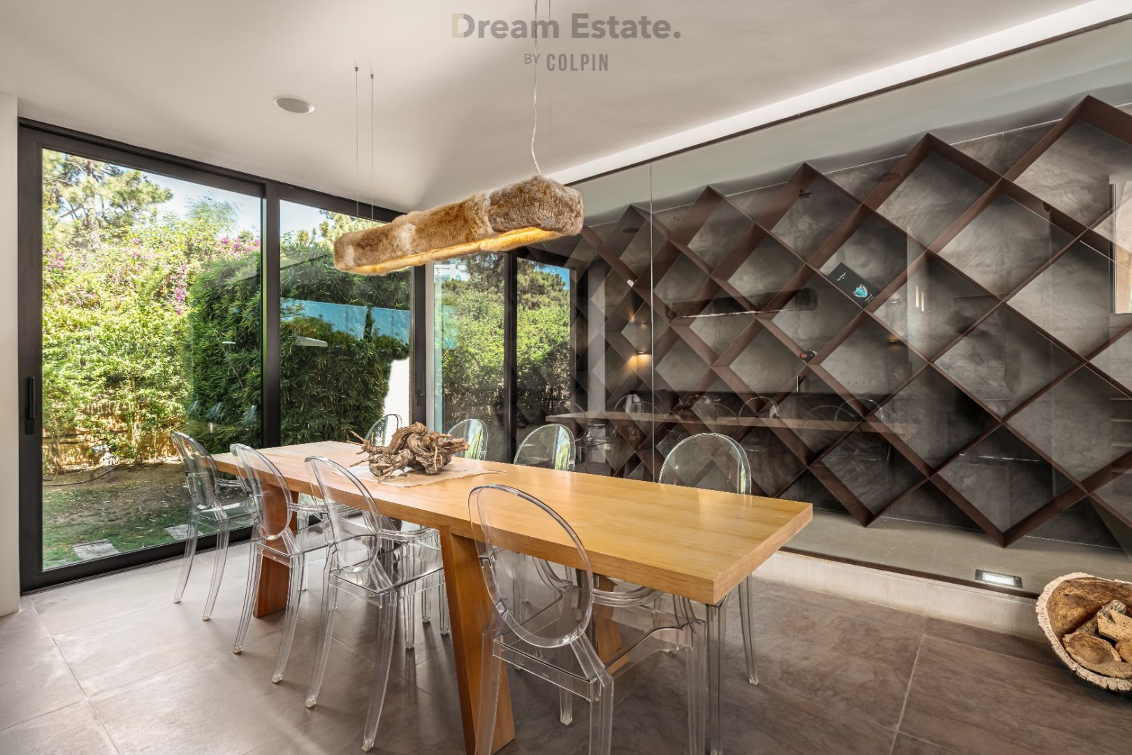 Deze uniek en ultramoderne villa is gelegen te La Reserva De Alcuzcuz, Benahavis. foto 12