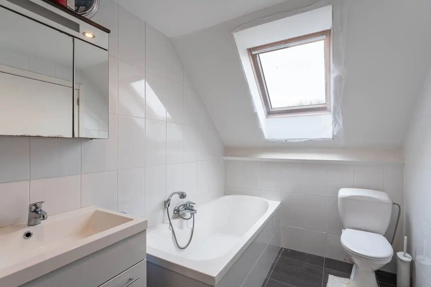 Opbrengsteigendom met 2 verhuurde appartementen in rustige omgeving te Sint-Truiden foto 12