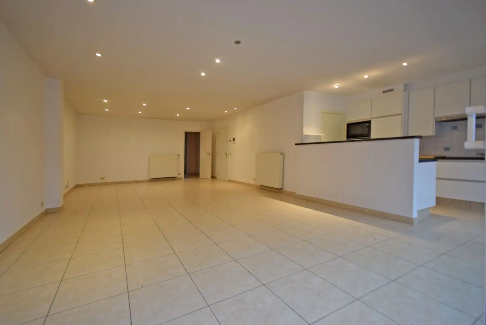 Appartement met twee slaapkamers in centrum Roeselare foto 5