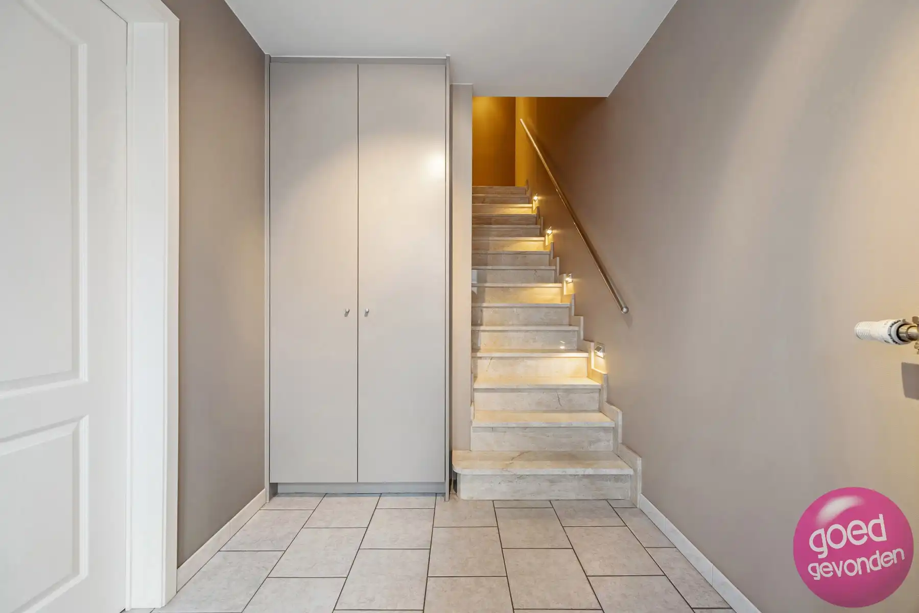 WONING - 3 SLK - 2 BDK - TUIN - TERRAS - GARAGE - PARKING foto 3