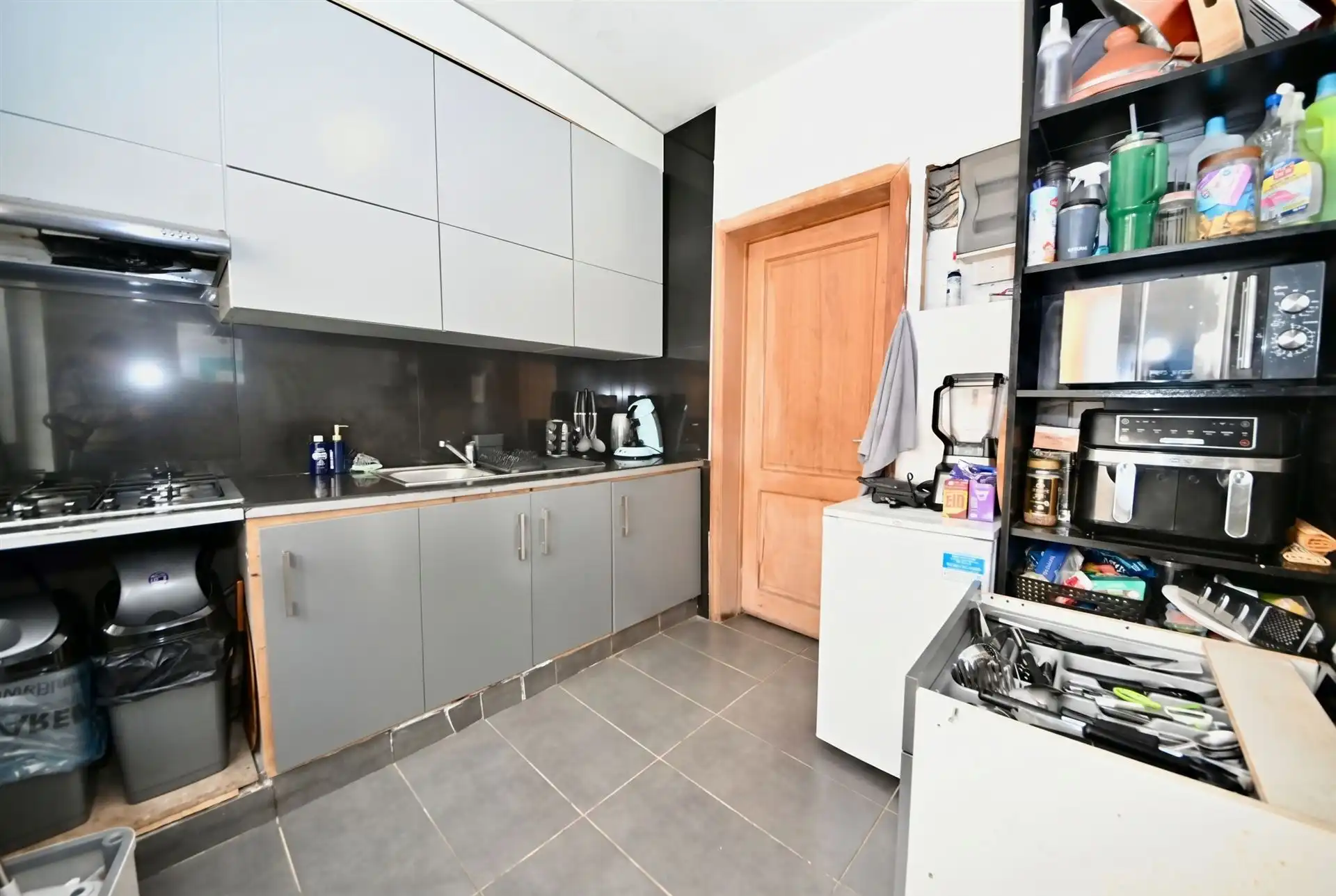 Op te frissen woning met 4 slaapkamers.  foto 4