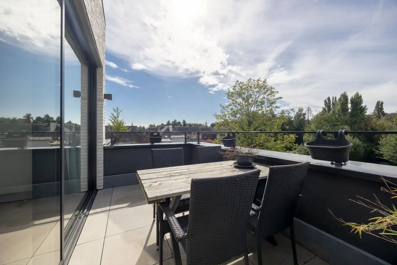 Appartement met zuidwestgericht terras, kelder en garage! foto 10