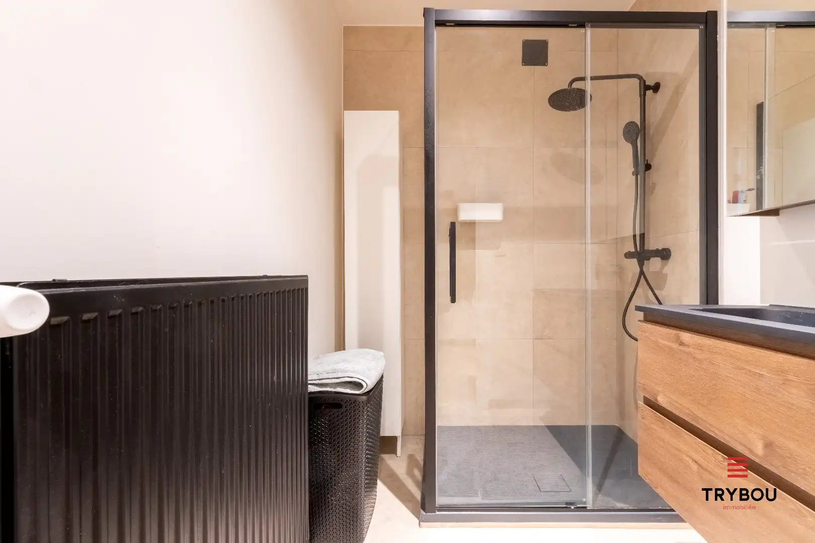 Volledig gerenoveerd 2-slaapkamerappartement te koop – rand centrum Ieper foto 15