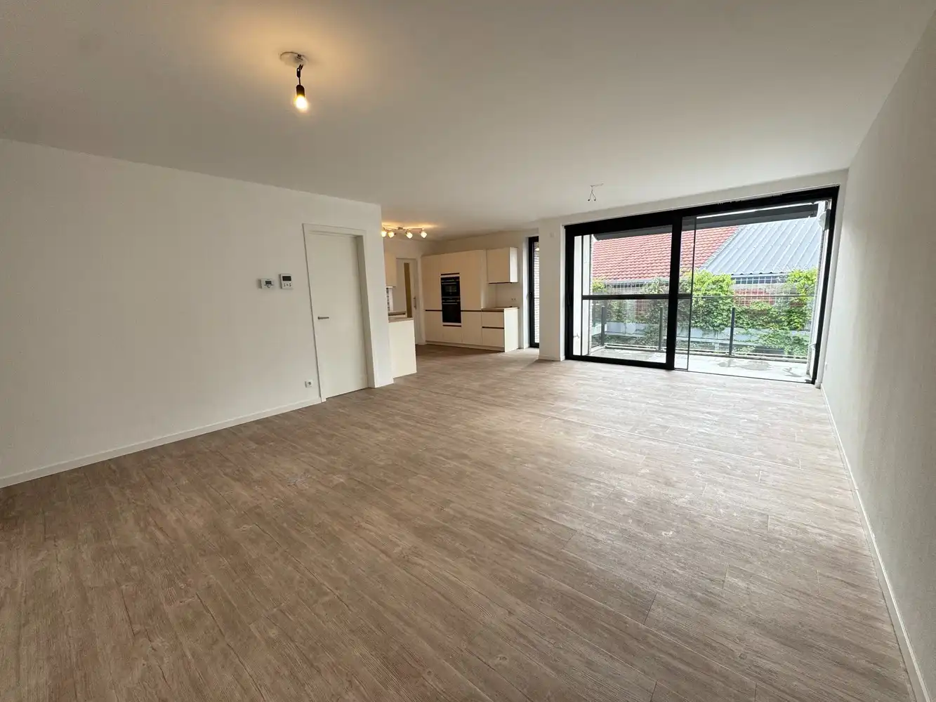 Ruimte om te wonen, terrassen om te genieten in het centrum van Lanaken foto 4