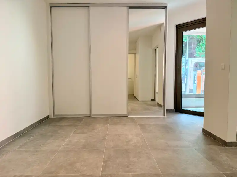 GVL SERVICEFLAT MET GEZELLIG TERRAS foto 8